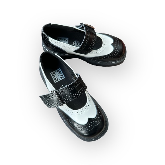 NWOB TUK MARY JANE BLK LEATHER & BLK/WHT LEATHER - Picture 4 of 4